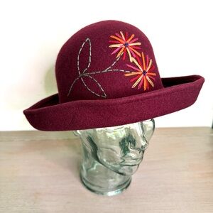 Vintage‎ Bermona Trend Wool Cloche Hat Roll Brim Floral Embroidered Boho Chic M